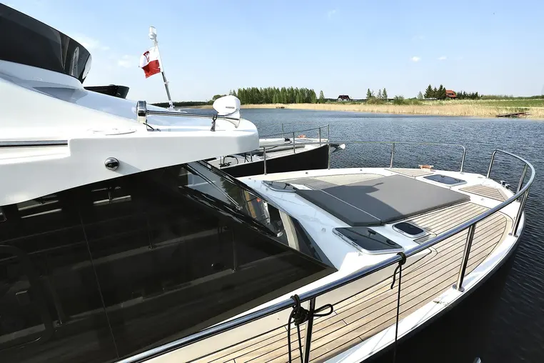 Czarter jachtu motorowego Futura 40