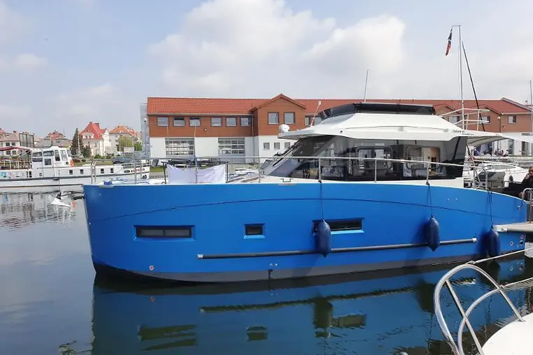 Czarter jachtu motorowego Futura 40