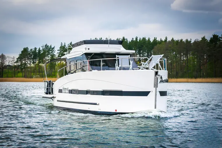Czarter houseboatu Futura 40