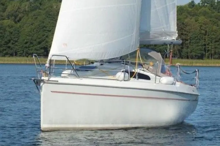 Mazury czarter - Laguna 26