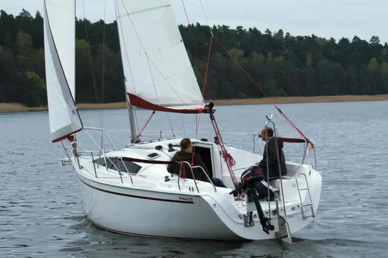 Mazury czarter - Phobos 25