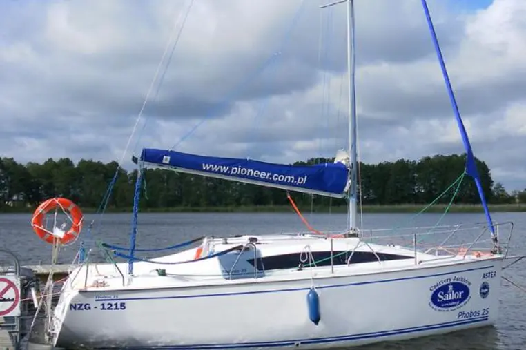 Mazury czarter - Phobos 25
