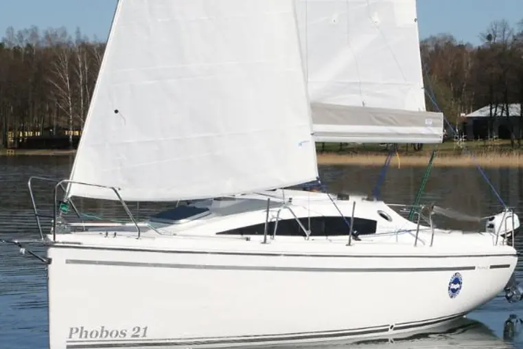 Mazury czarter - Phobos 21