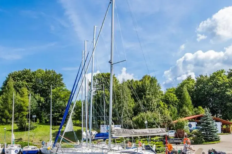 Mazury czarter - Phila 880