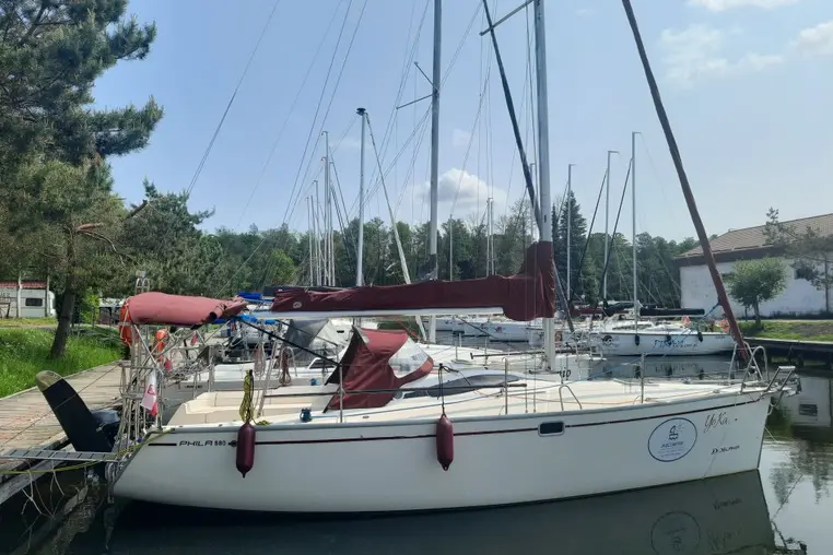 Mazury czarter - Phila 880