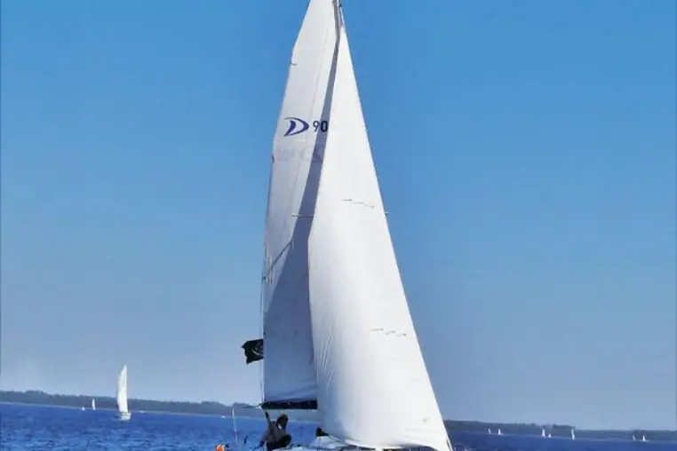 Mazury czarter - Phila 900