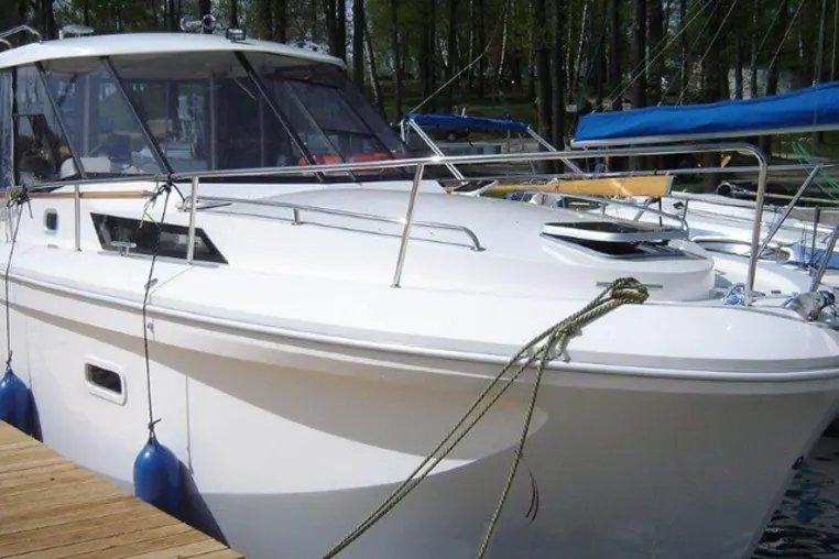 Czarter houseboatu Futura 860
