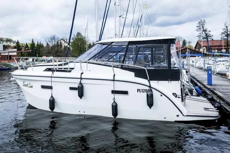Czarter jachtu motorowego Futura 900
