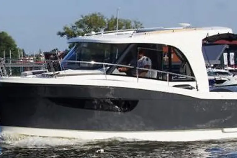 Czarter houseboatu Janmor 700