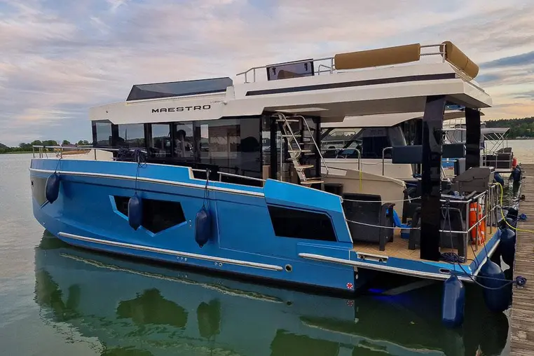 Czarter jachtu motorowego Maestro 42