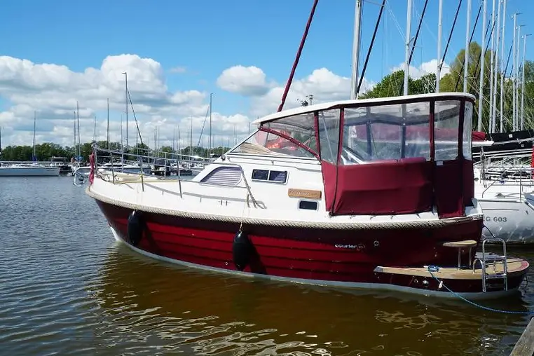 Czarter houseboatu Courier 970