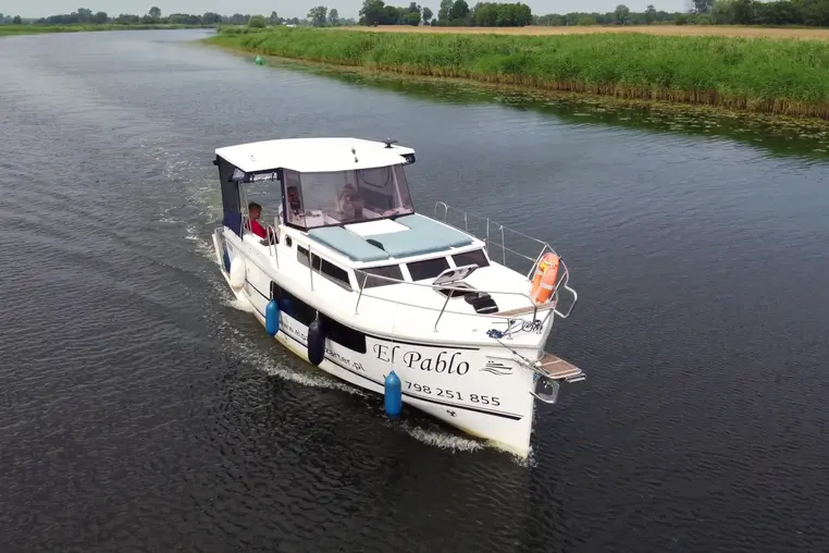 Czarter houseboatu Calipso 750