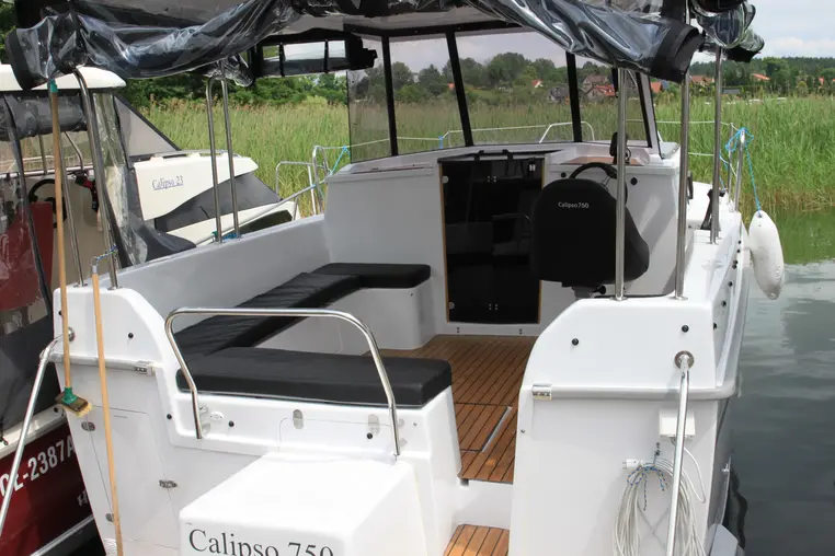 Czarter jachtu motorowego Calipso 750