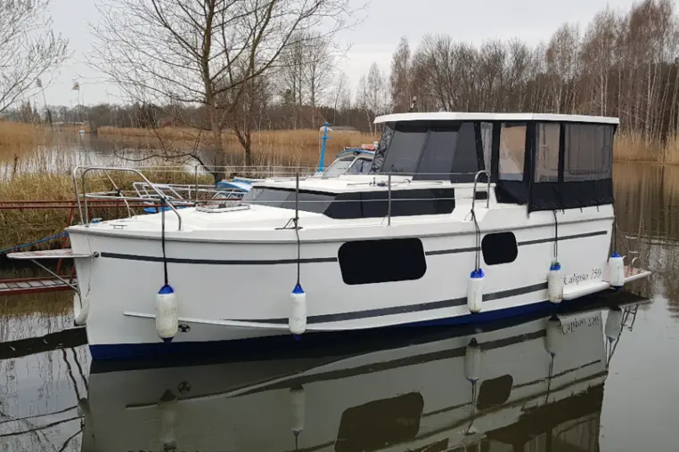 Czarter houseboatu Calipso 750
