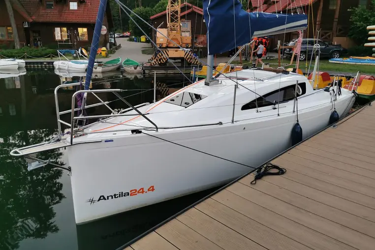 Mazury czarter - Antila 24.4