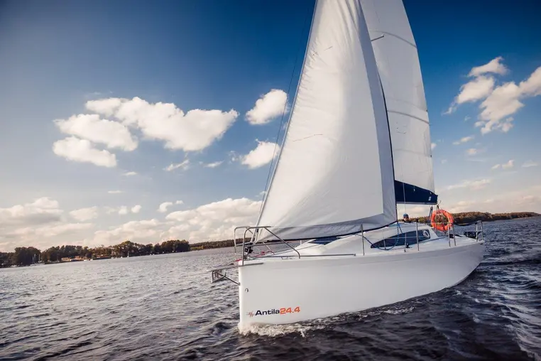 Mazury czarter - Antila 24.4