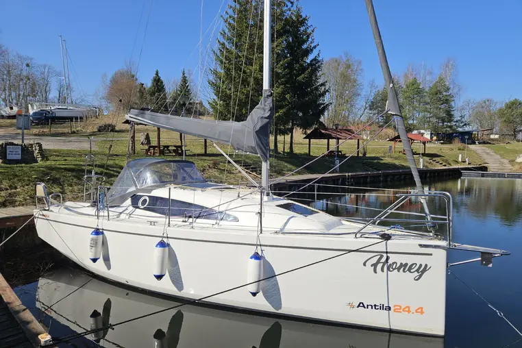 Mazury czarter - Antila 24.4