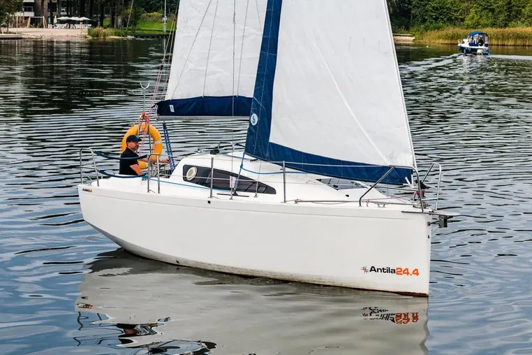 Mazury czarter - Antila 24.4
