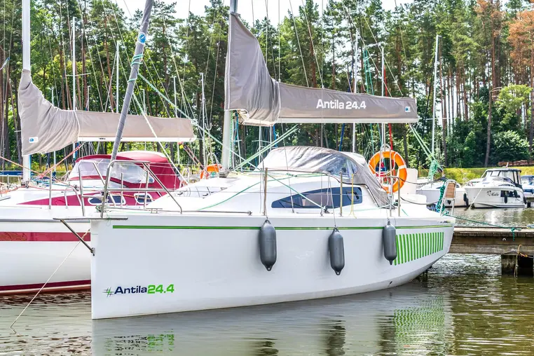Mazury czarter - Antila 24.4