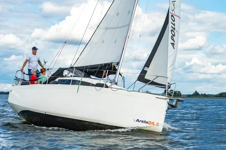 Mazury czarter - Antila 24.4
