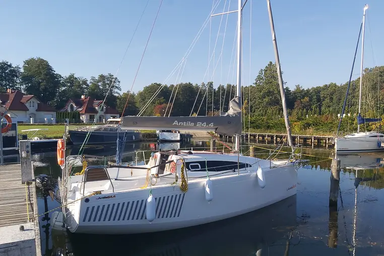 Mazury czarter - Antila 24.4