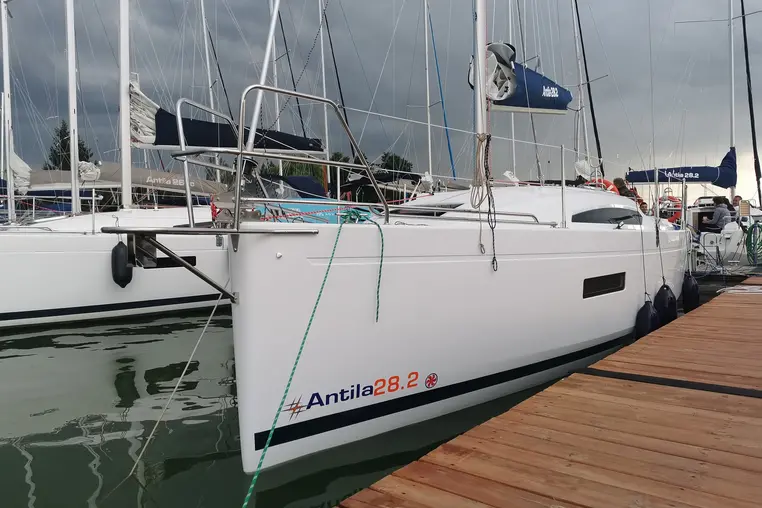 Mazury czarter - Antila 28.2