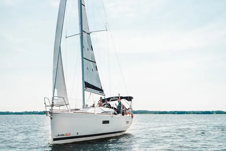 Mazury czarter - Antila 33.3