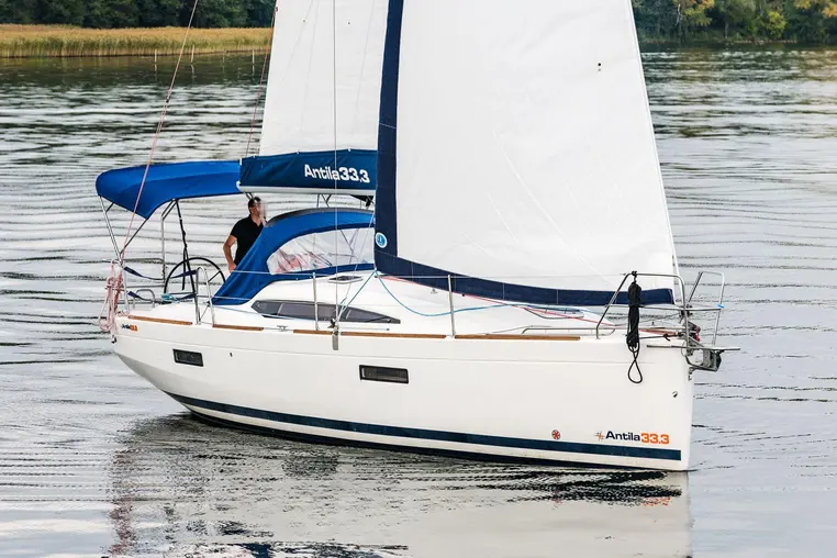 Mazury czarter - Antila 33.3