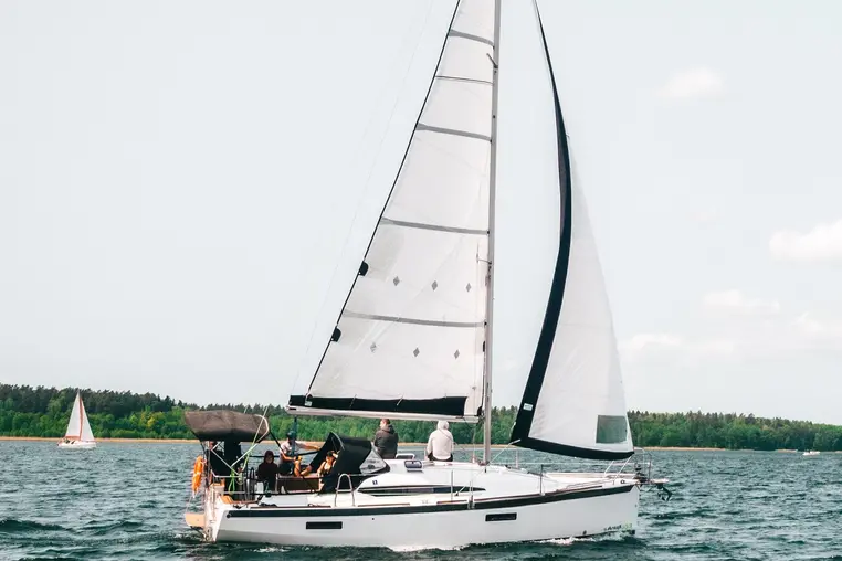 Mazury czarter - Antila 33.3