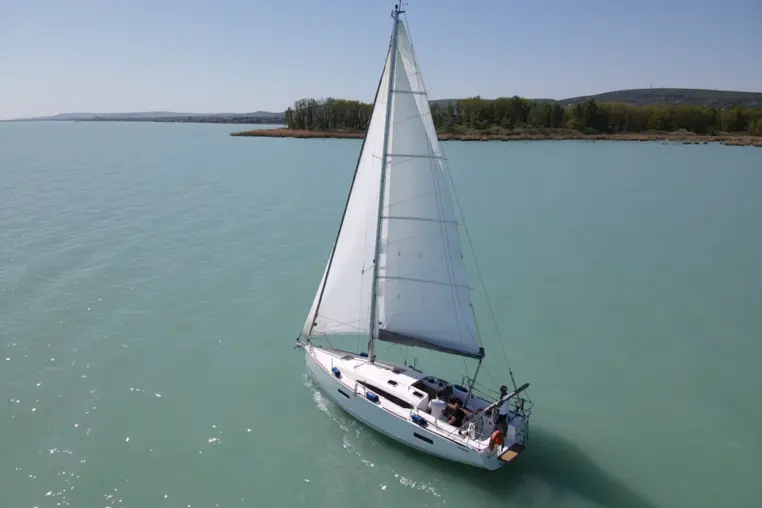 Mazury czarter - Antila 33.3