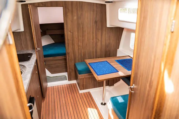 Czarter houseboatu Nautika 830