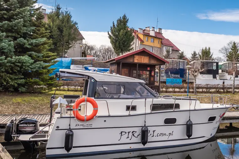 Czarter houseboatu Nautika 830