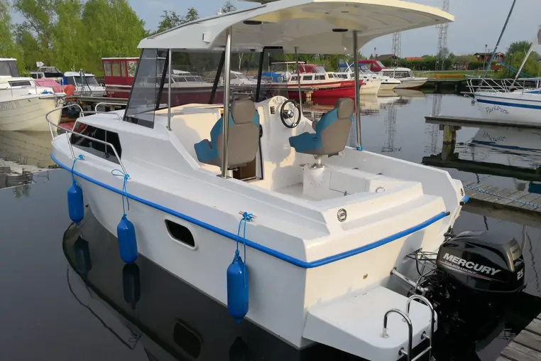 Czarter houseboatu Wokal Z-730
