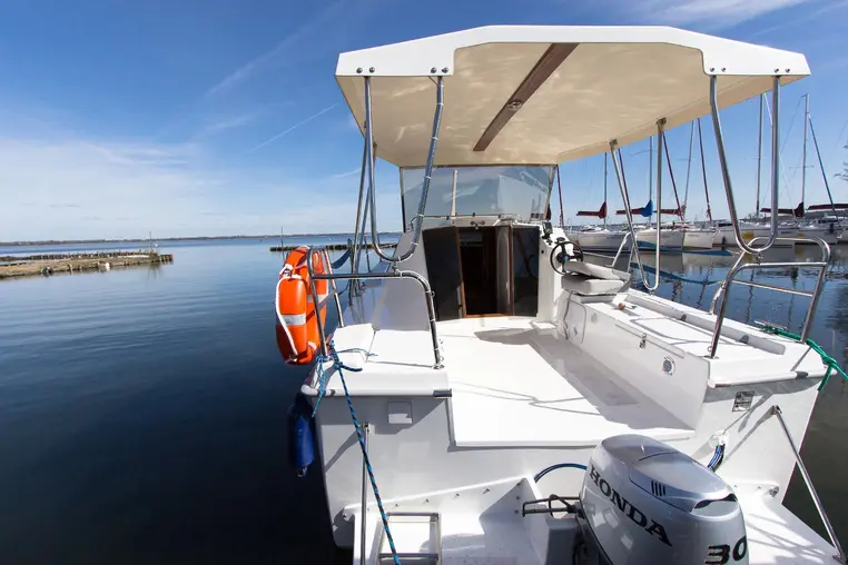 Czarter houseboatu Weekend 820