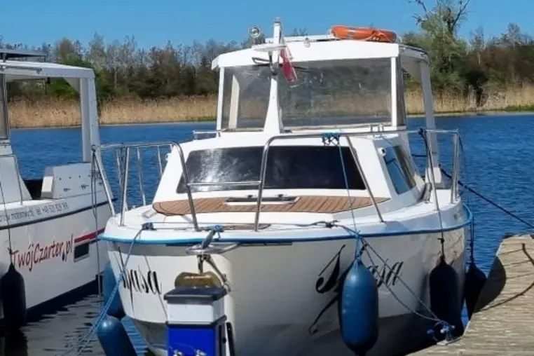 Czarter houseboatu Weekend 820