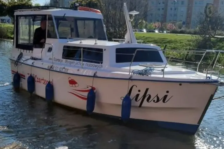 Czarter houseboatu Weekend 820
