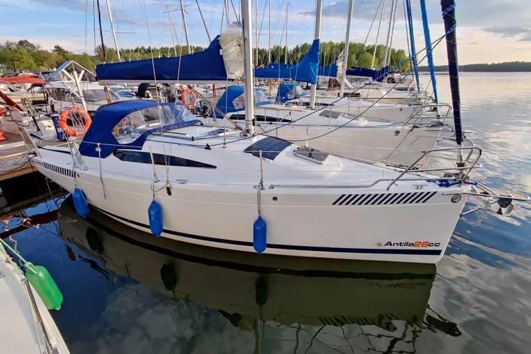 Mazury czarter - Antila 26 CC