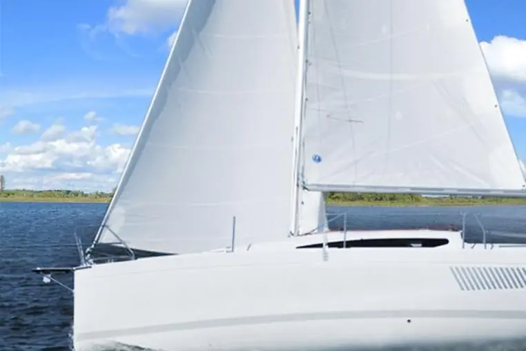 Mazury czarter - Antila 26 CC