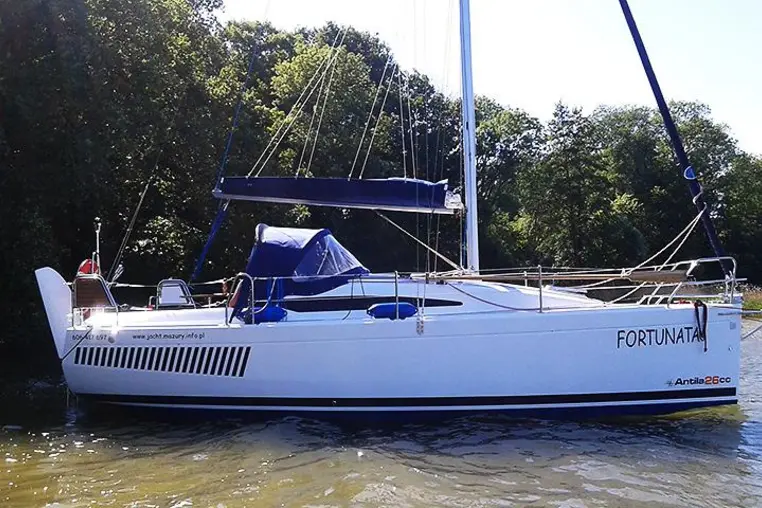 Mazury czarter - Antila 26 CC