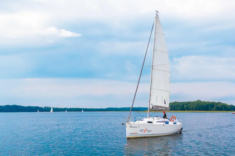 Mazury czarter - Antila 26 CC