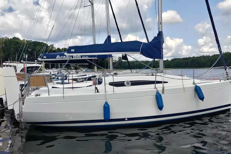 Mazury czarter - Antila 26 CC