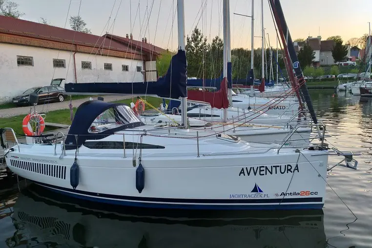 Piękna Góra czarter - Antila 26 CC
