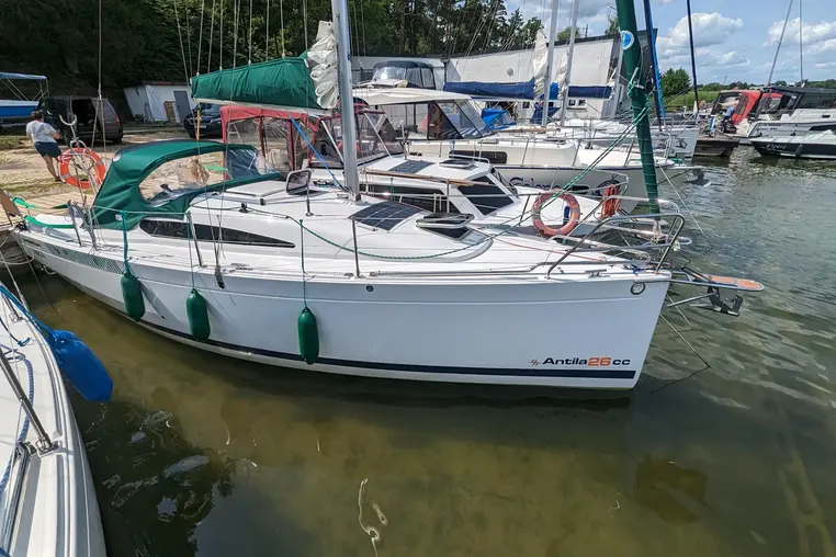 Mazury czarter - Antila 26 CC