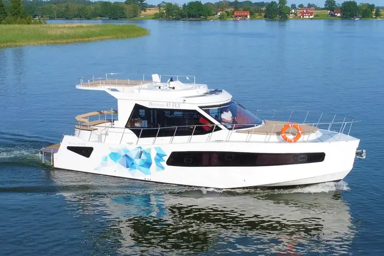 Mazury czarter - Discovery 45