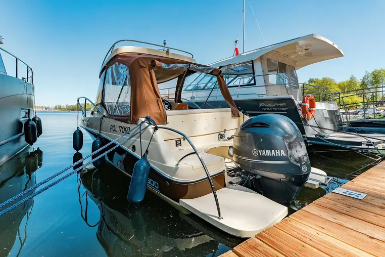Mazury czarter - Escapade 600