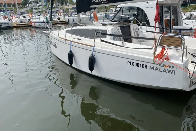 Mazury czarter - Maxus 24 Evo