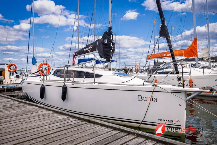 Giżycko czarter - Maxus 24 Evo