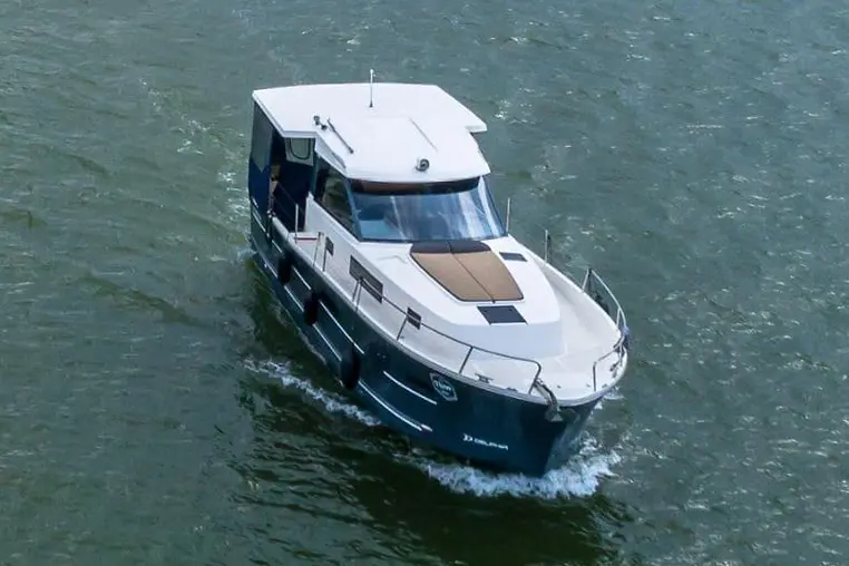 Czarter houseboatu Nautika 1000