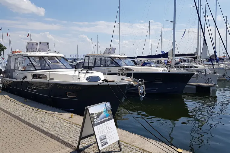 Czarter jachtu motorowego Nautika 1000