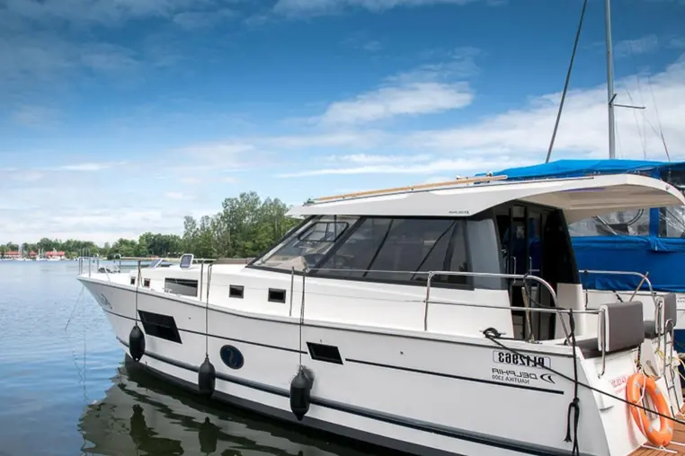 Mazury czarter - Nautika 1300